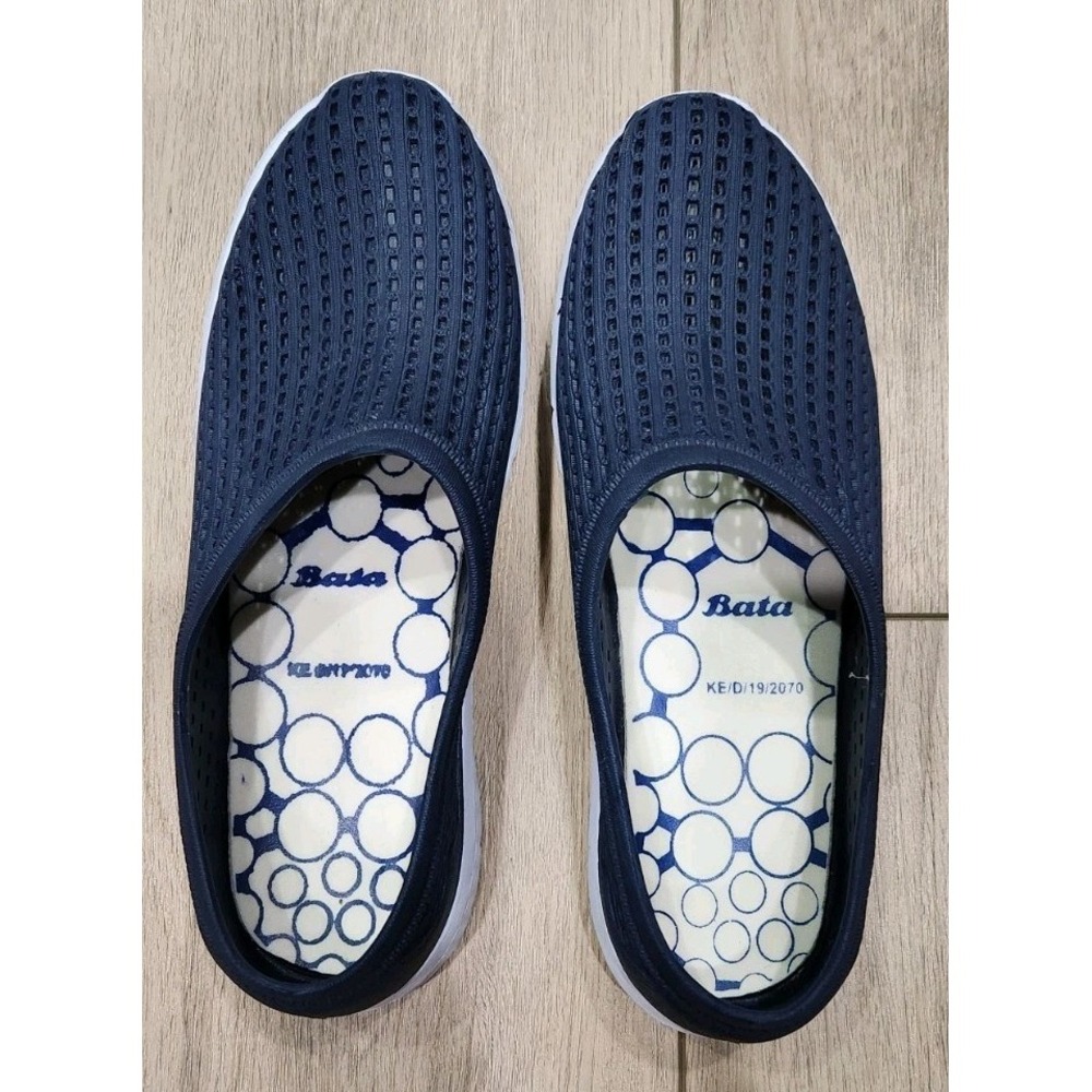 Bata Mesh Slip-On Clogs Navy‎ Men's 7 / Women's 8.5 Lightweight Comfort Shoes